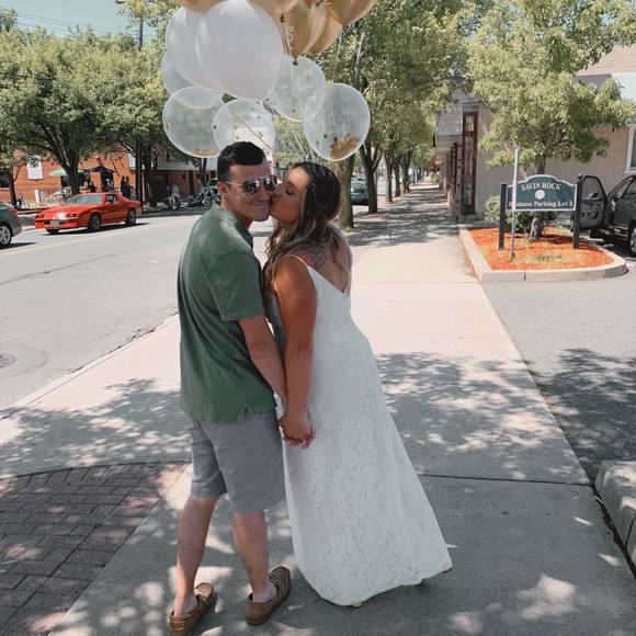 Meet your Posher, Gabrielle - Picture 1 of 1